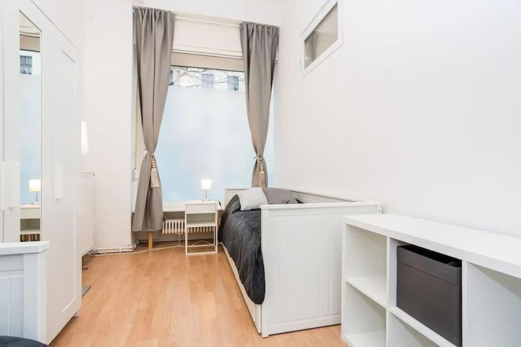 Newly Furnished Apartment For Up To 6 People ベルリン エクステリア 写真
